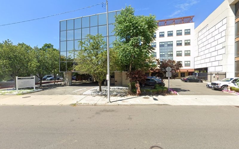 101904 bloomenthal trow llc