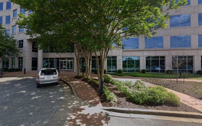 104689 bowling w kerby 768x480