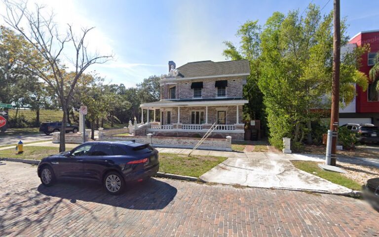 107174 brennan holden kavouklis 768x480