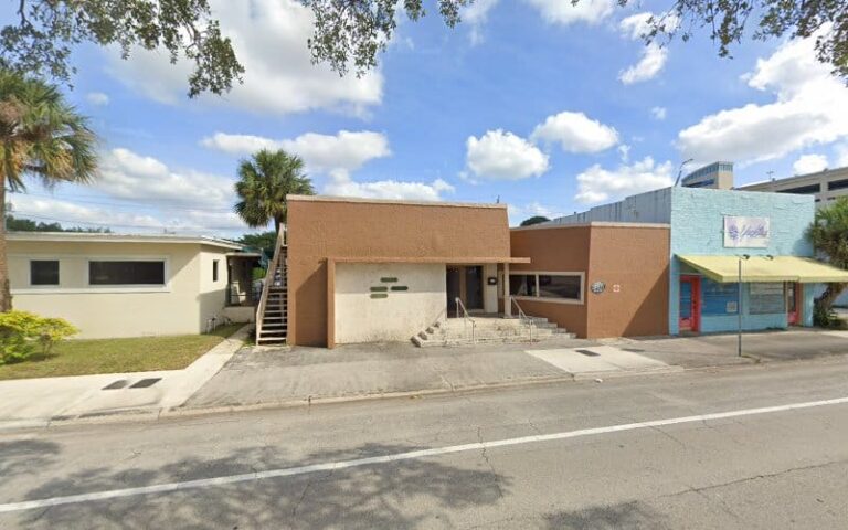 120765 casey w mills 768x480