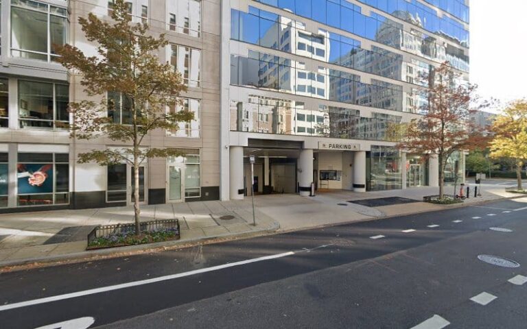 128501 clark darrell w 768x480