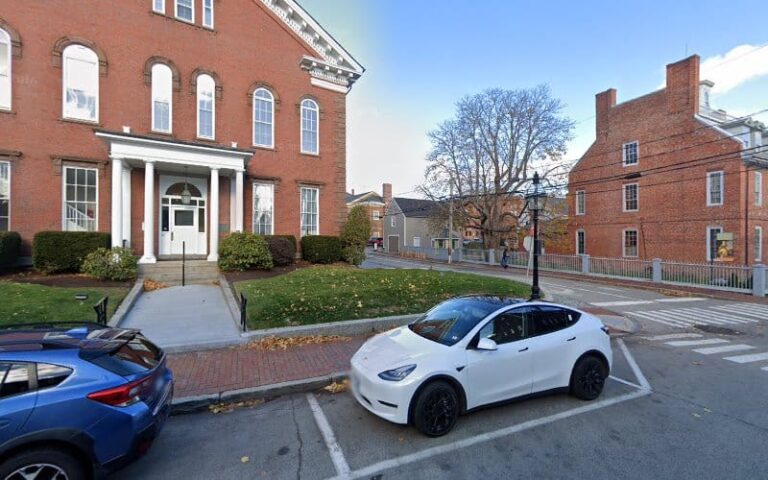 131581 colliander field brown 768x480