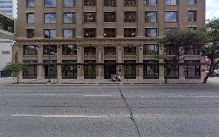 131666 collins collins 768x480