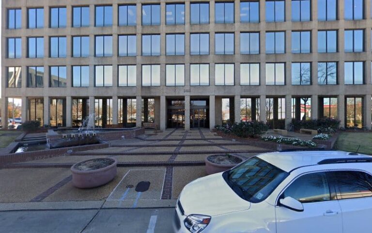 138362 crowell and owens l.l.c 768x480