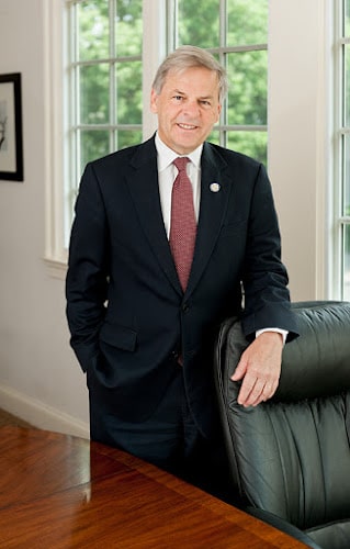 144745 david j. toscano collaborative family law at michiehamlett attorneys at law