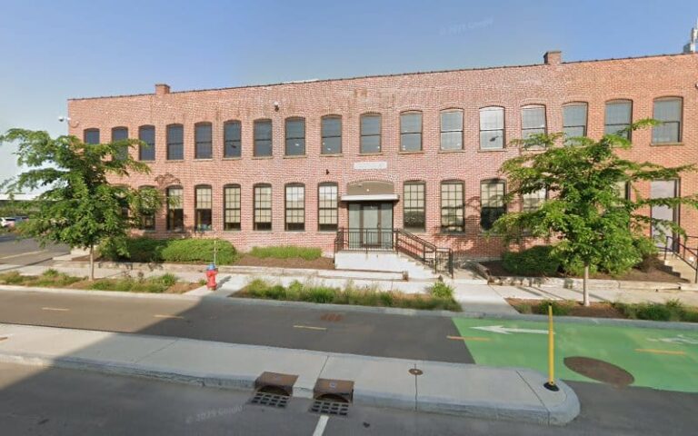 160536 e.r. thomas 768x480