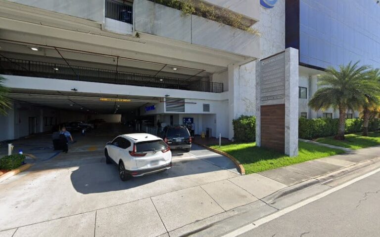 174709 florez leslie 768x480