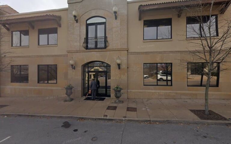 176666 fox vuylsteke llp 768x480