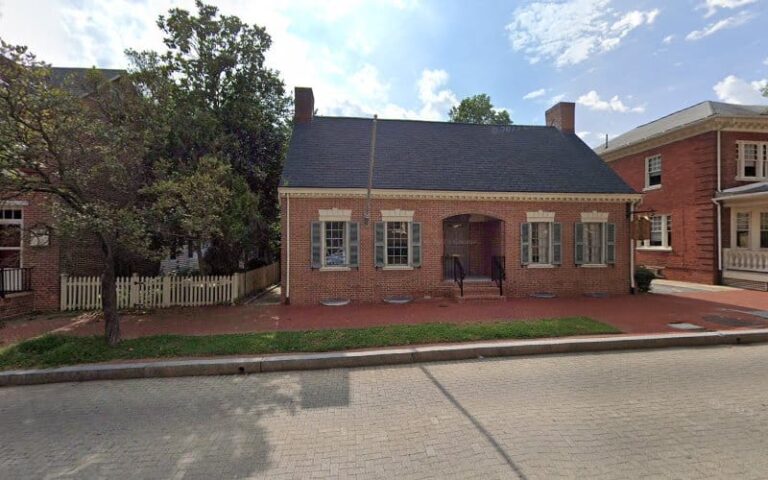 182472 garrison kathryn j 768x480