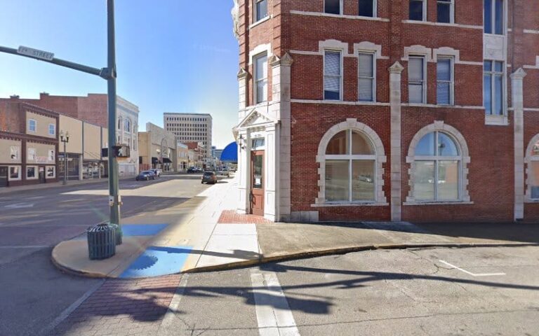 185922 ghee douglas m 768x480