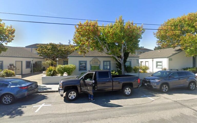 192097 gray law office 768x480