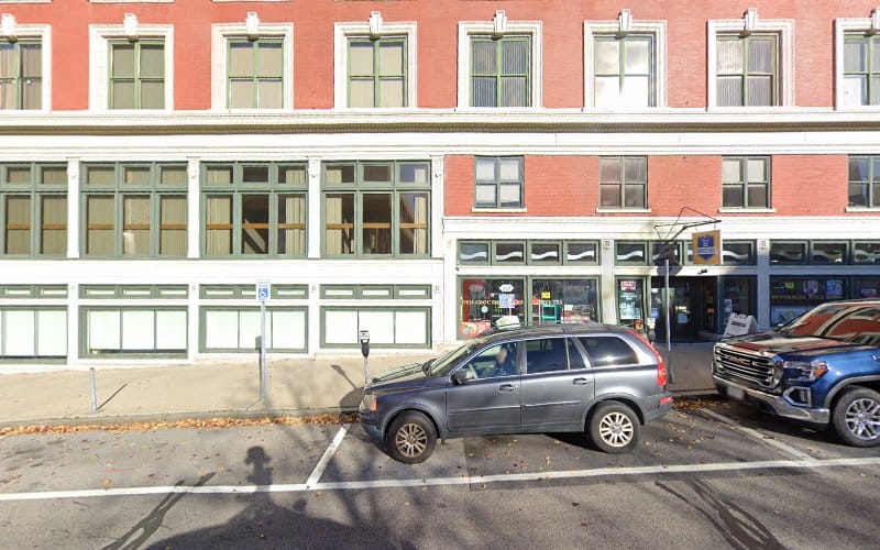 192424 green and spiegel llc