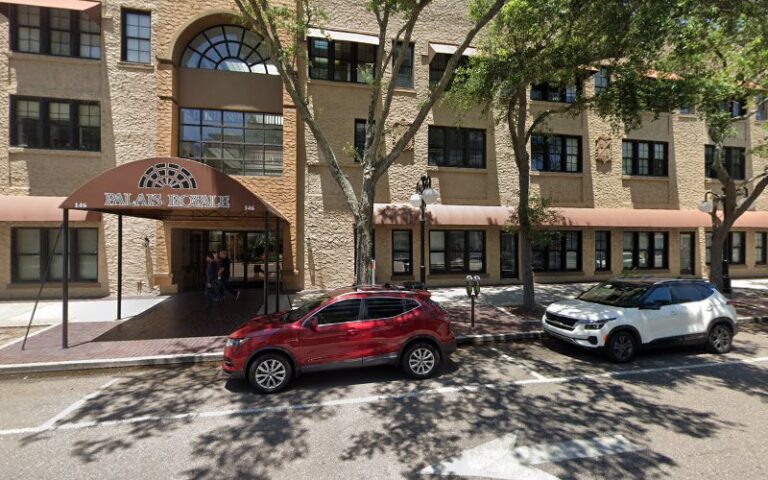 192434 green bench law 768x480