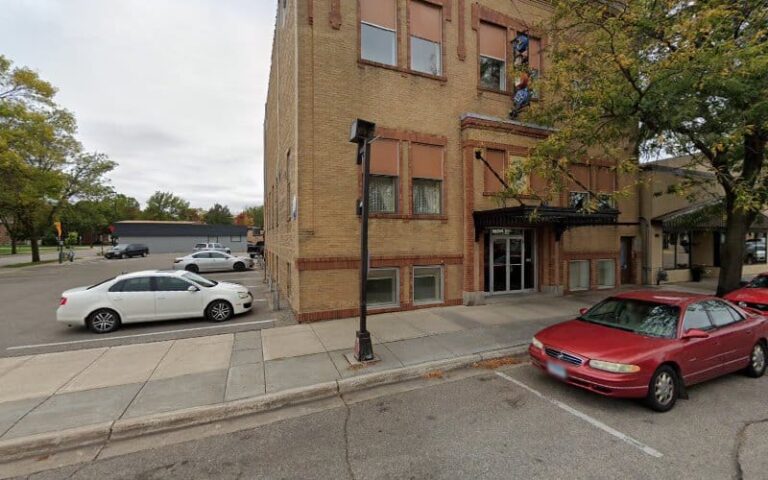 195895 gustafson ann 768x480