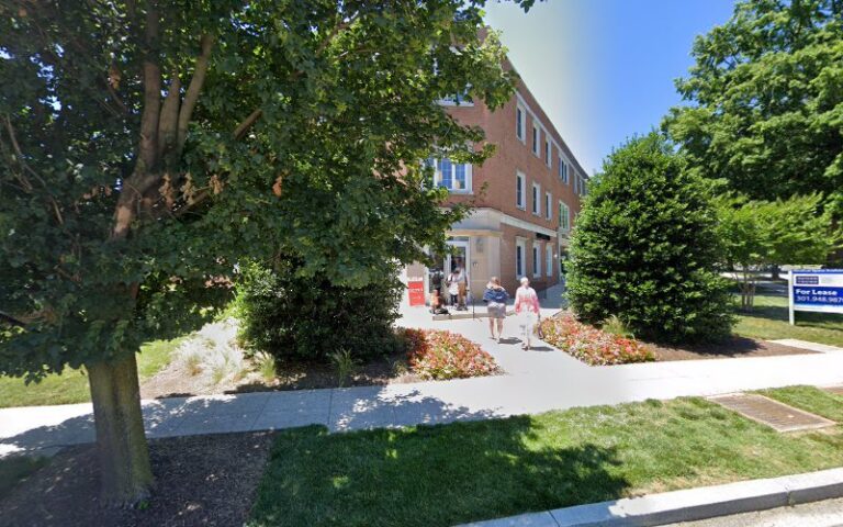 198617 hand patrick 768x480