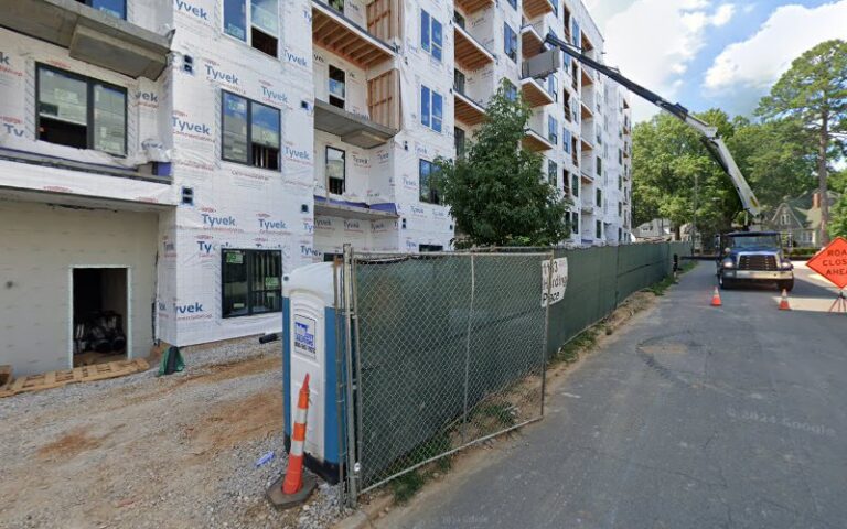 204352 henderson law firm 768x480