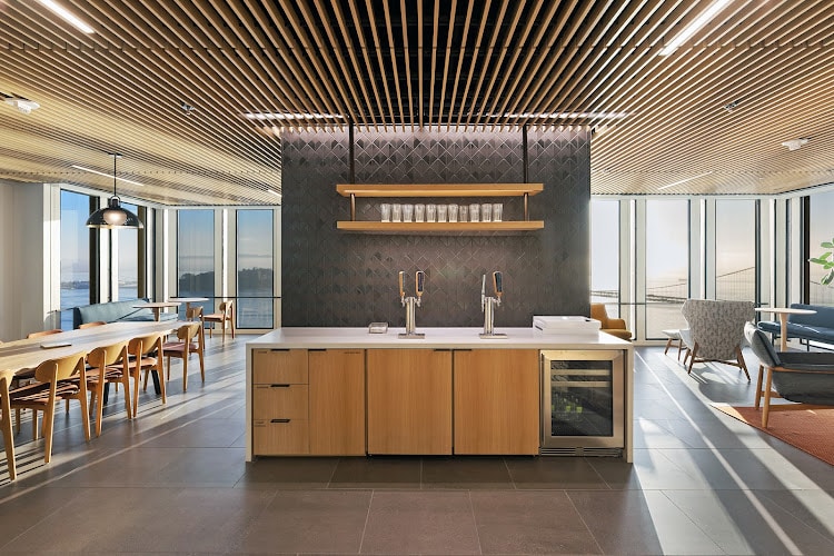 208246 hogan lovells