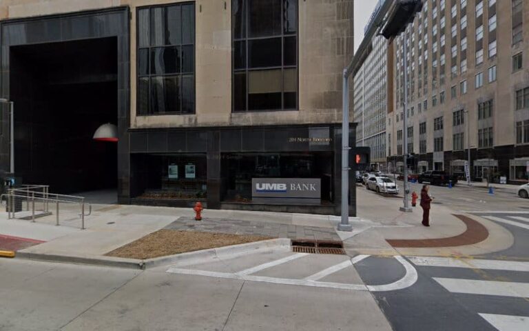 208714 holladay chilton pllc warner iii james 768x480