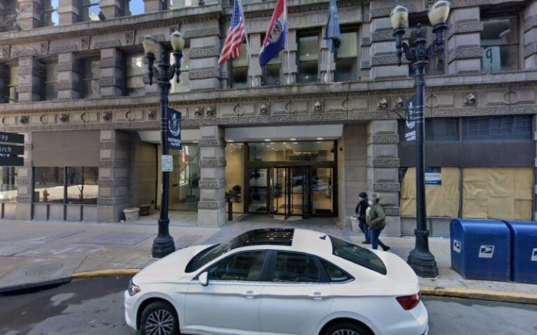 210817 howard johnson llc 768x480