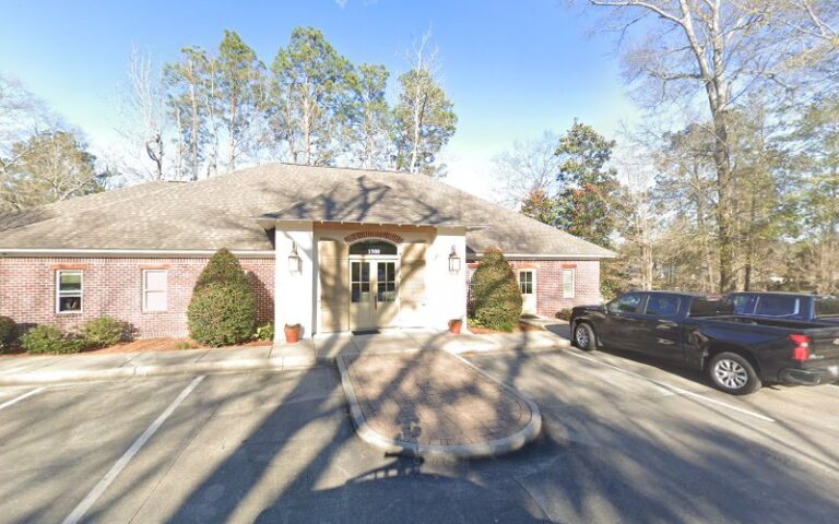 211127 howdeshell christopher 768x480