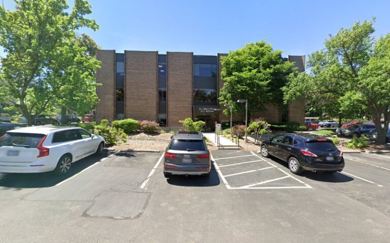 211432 hr law counsel 768x480