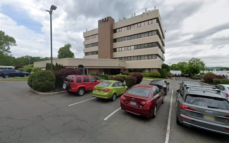 213557 hymowitz steven r 768x480