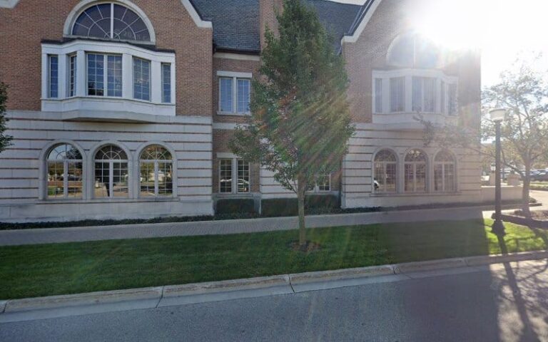 235718 julie laville hamlet 768x480