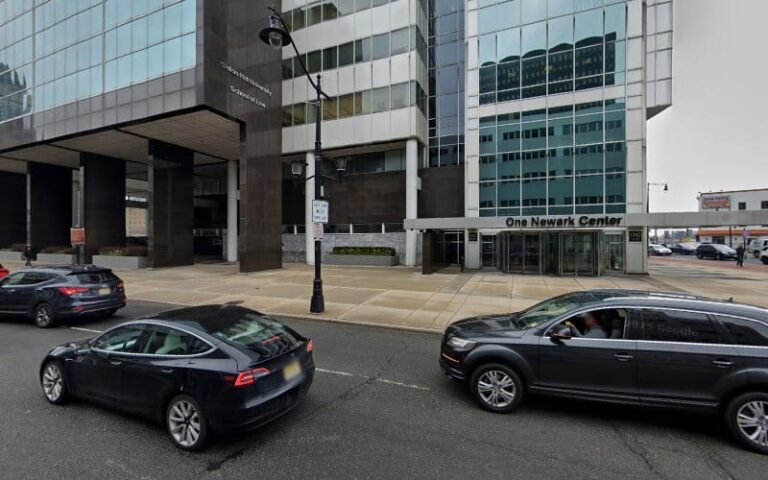 236441 kl gates llp 768x480