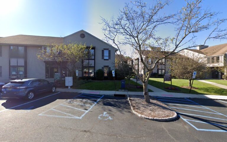 236736 kahn warren b 768x480