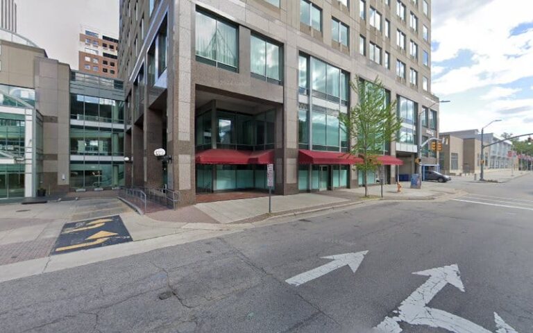 239681 kay lynne m 768x480