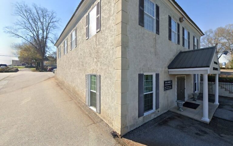 243984 key mitchell t 768x480