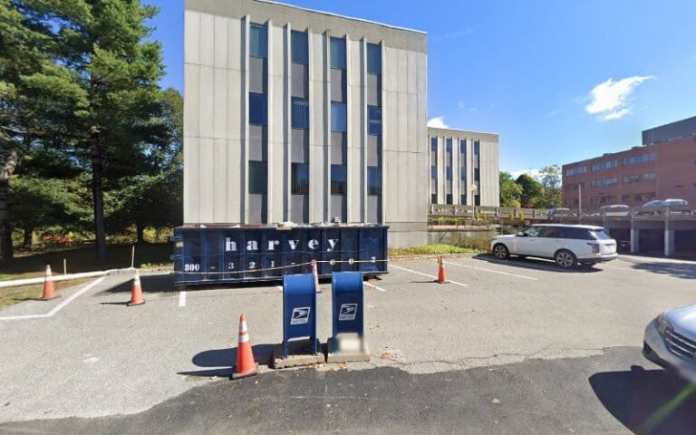 245133 king navins p.c 768x480