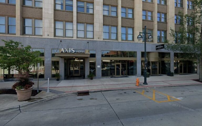 250739 kutsunis christopher 768x480