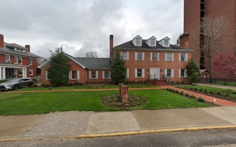 252977 lane young law firm 768x480