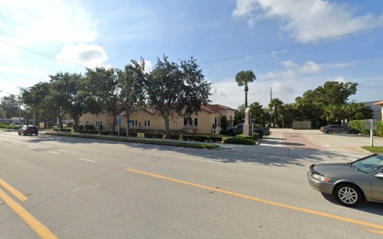 253719 larkin david g 768x480