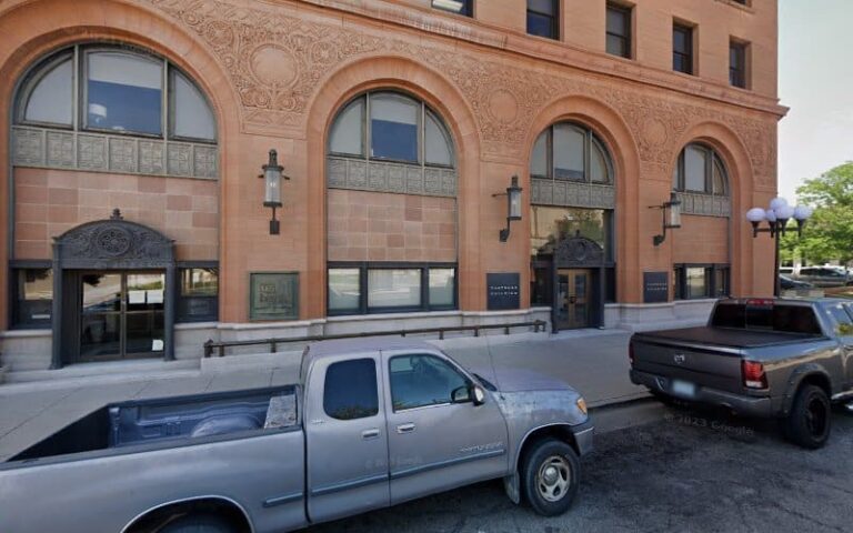 254229 larson law offices llc 768x480