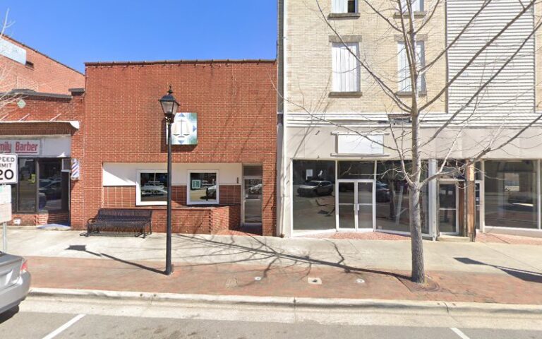 254602 lattimore lee 768x480