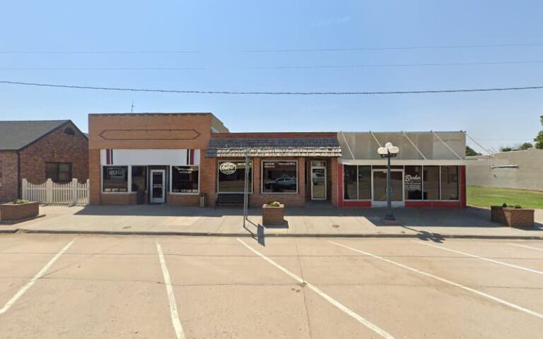 254840 laura l lewis attorney 768x480