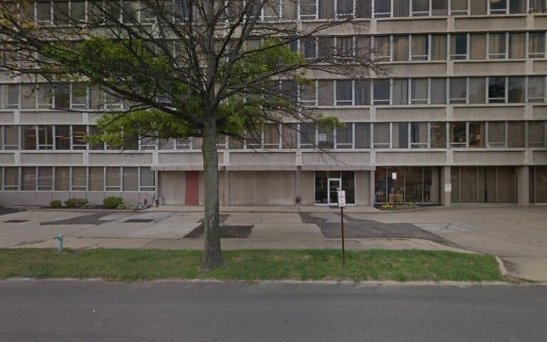 255033 lauren strandbergh 768x480