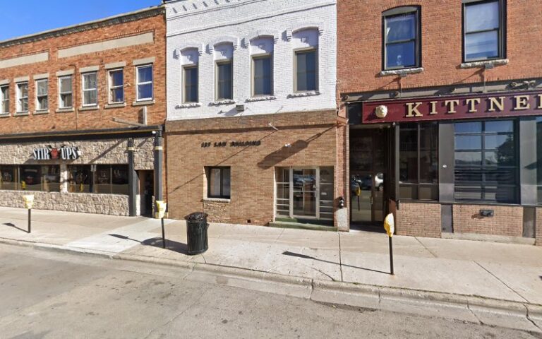 255480 law building 768x480