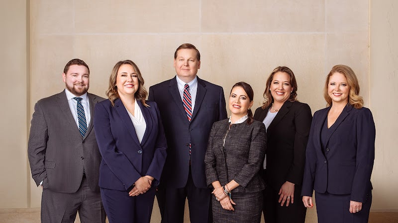 255894 law giant injury lawyers