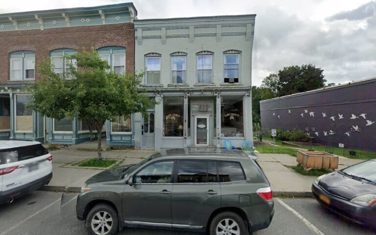 256024 law office 768x480