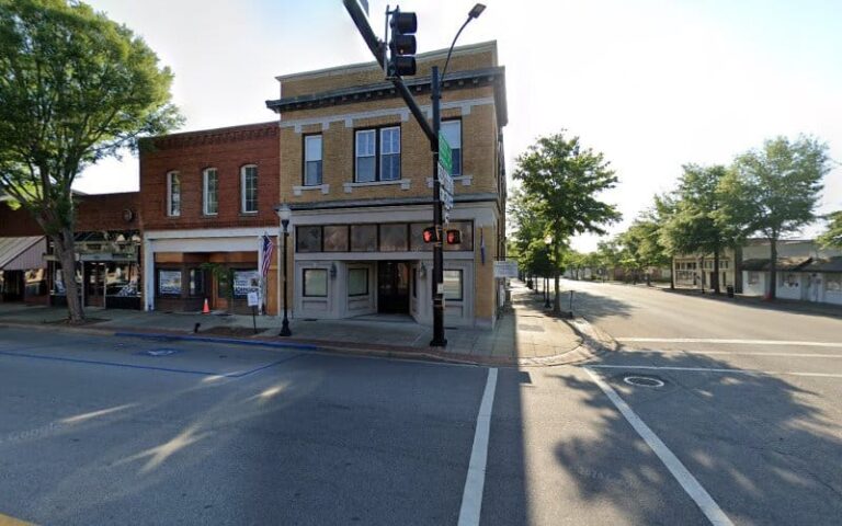 256060 law office 768x480