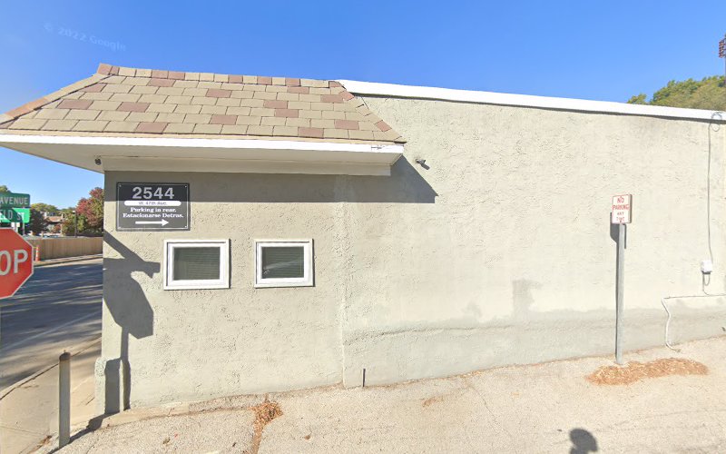 256068 law office despacho legal de thomas r. fields pa
