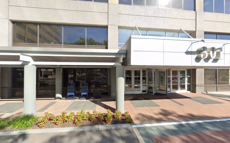 272812 law offices john f. hipp 768x480