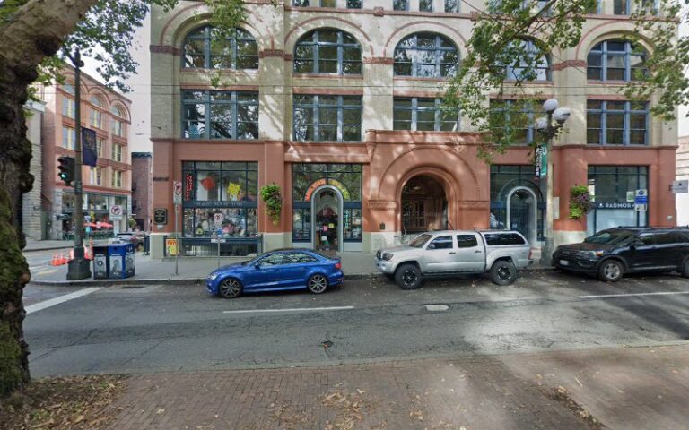 274399 law offices of carl t. edwards 768x480