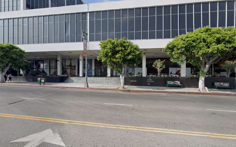274771 law offices of christopher lauria