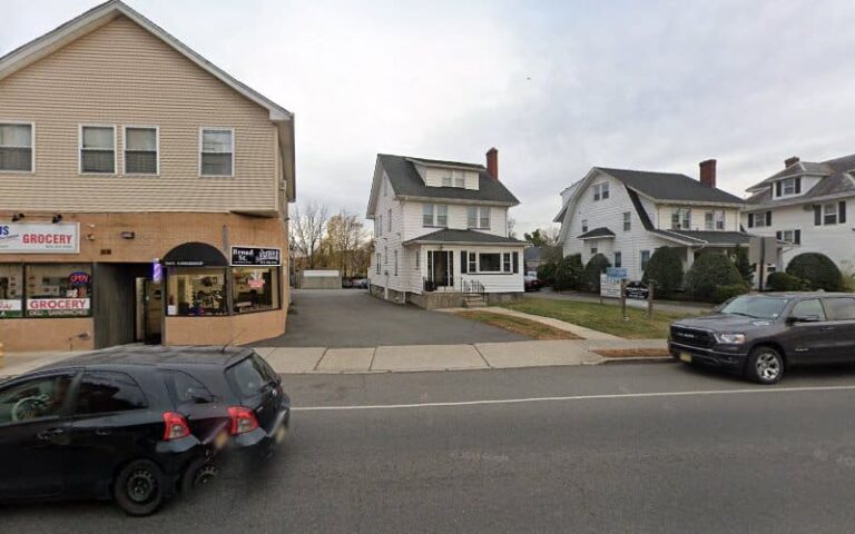 274811 law offices of christopher t. howell 768x480