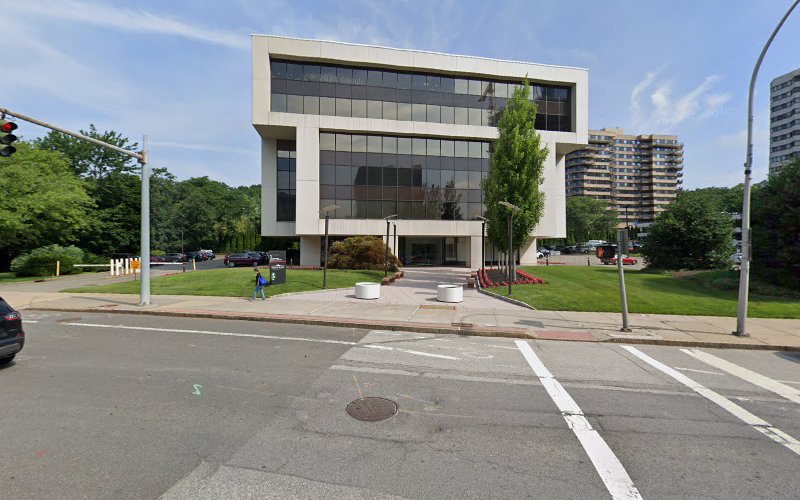 285485 law offices of weiss weiss