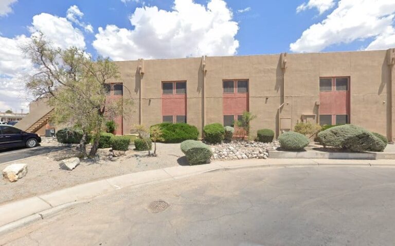 285836 law rhinos 768x480